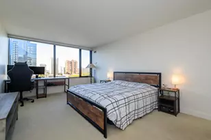 929 N Astor St, Milwaukee, WI 53202 - Photo 11