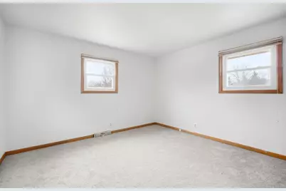 9622 W Tupelo Ct, Milwaukee, WI 53224 - Photo 11