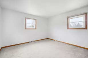 9622 W Tupelo Ct, Milwaukee, WI 53224 - Photo 11