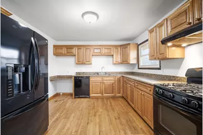 9622 W Tupelo Ct, Milwaukee, WI 53224 - Photo 9