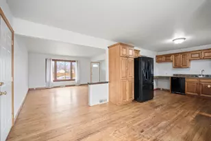 9622 W Tupelo Ct, Milwaukee, WI 53224 - Photo 7