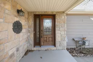 W5336 Wisconsin Dr, Sugar Creek, WI 53121 - Photo 7