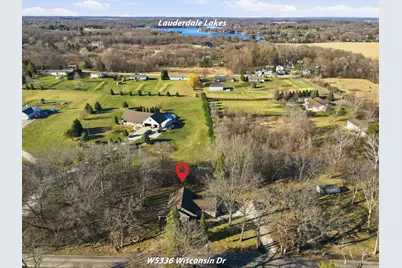 W5336  Wisconsin Dr, Sugar Creek, WI 53121 - Photo 51