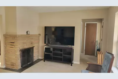 11605 W Mount Vernon Ave, Wauwatosa, WI 53226 - Photo 11