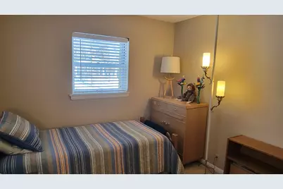 11605 W Mount Vernon Ave, Wauwatosa, WI 53226 - Photo 21