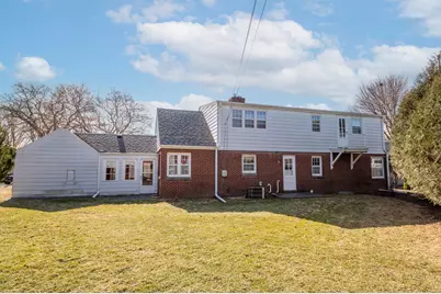 8766  Parkview Ct, Wauwatosa, WI 53226 - Photo 27