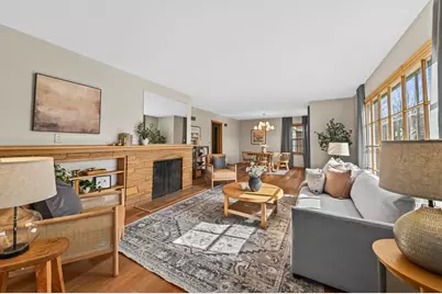 8766  Parkview Ct, Wauwatosa, WI 53226 - Photo 5