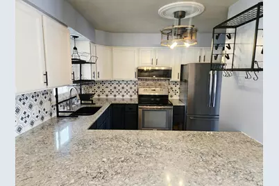 1327  Montclair Pl, Fort Atkinson, WI 53538 - Photo 11