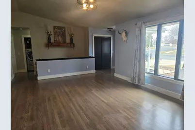 1327  Montclair Pl, Fort Atkinson, WI 53538 - Photo 5