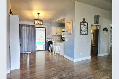 1327  Montclair Pl, Fort Atkinson, WI 53538 - Photo 7