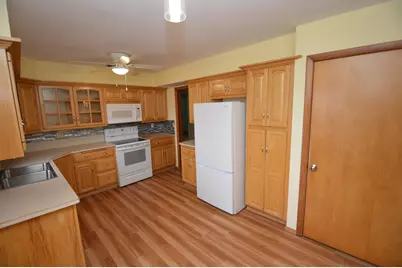 1321  Sherman Ave, South Milwaukee, WI 53172 - Photo 3