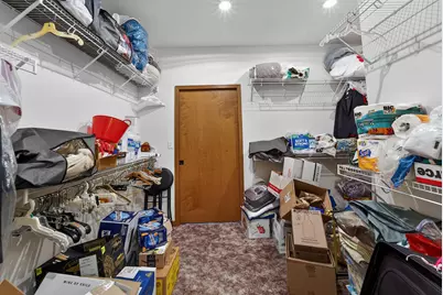 4812 S 39th St, Greenfield, WI 53221 - Photo 19