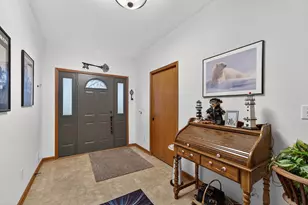 4812 S 39th St, Greenfield, WI 53221 - Photo 3