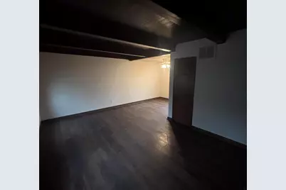 5586  Azalea Ct, Greendale, WI 53129 - Photo 3