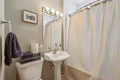 1634 S 80th St, West Allis, WI 53214 - Photo 13