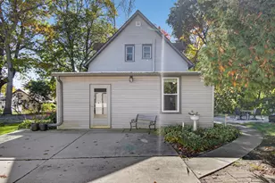 438 Blaine Ave, Racine, WI 53405 - Photo 3