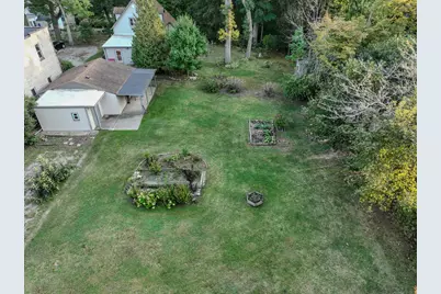 438  Blaine Ave, Racine, WI 53405 - Photo 7