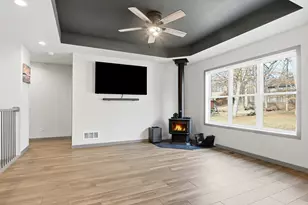 W5591 Briarwood Rd, Sugar Creek, WI 53121 - Photo 11