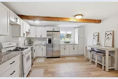 33737 S Lakeshore Dr, Burlington, WI 53105 - Photo 9