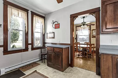 11458 W Church St, Franklin, WI 53132 - Photo 5