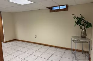 2210 N 15th St, Milwaukee, WI 53205 - Photo 17