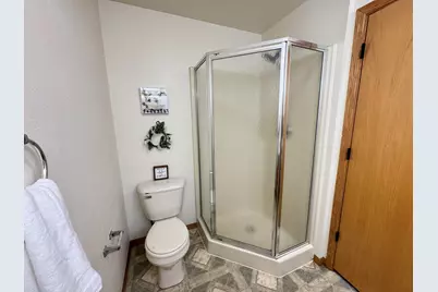 2210 N 15th St, Milwaukee, WI 53205 - Photo 9