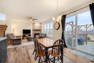 555 Spur Rd, Slinger, WI 53086 - Photo 11