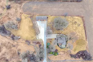 8210 Kettle View Dr, Kewaskum, WI 53040 - Photo 5