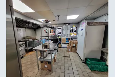 2001  North Shore Dr, Delavan, WI 53115 - Photo 5