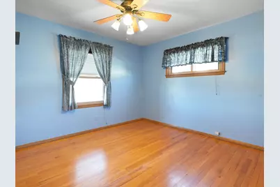 3666 S 25th St, Milwaukee, WI 53221 - Photo 17