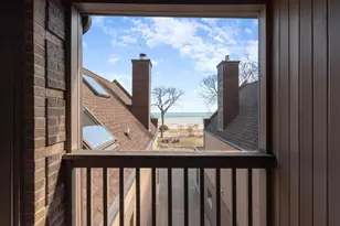 2202 N Terrace Ave, Milwaukee, WI 53202 - Photo 35