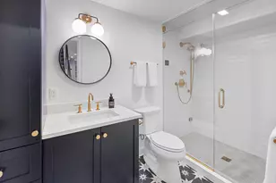 2202 N Terrace Ave, Milwaukee, WI 53202 - Photo 43