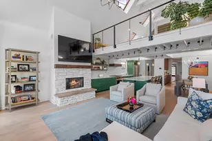 2202 N Terrace Ave, Milwaukee, WI 53202 - Photo 5