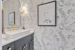 2202 N Terrace Ave, Milwaukee, WI 53202 - Photo 17