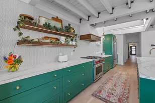 2202 N Terrace Ave, Milwaukee, WI 53202 - Photo 9