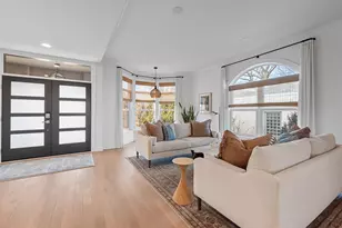 2202 N Terrace Ave, Milwaukee, WI 53202 - Photo 19