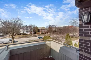 2202 N Terrace Ave, Milwaukee, WI 53202 - Photo 41