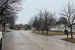 823 Dueno Ct, Manitowoc, WI 54220 - Photo 11