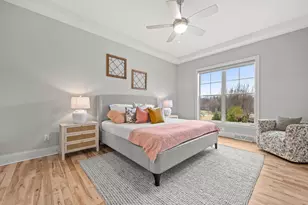 W248N2151 Kettle Cove Ct, Pewaukee, WI 53072 - Photo 23