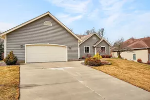 2520 Skyline Dr, West Bend, WI 53090 - Photo 53