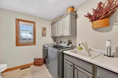 2520  Skyline Dr, West Bend, WI 53090 - Photo 27