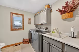 2520 Skyline Dr, West Bend, WI 53090 - Photo 27