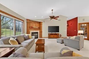 2520 Skyline Dr, West Bend, WI 53090 - Photo 31