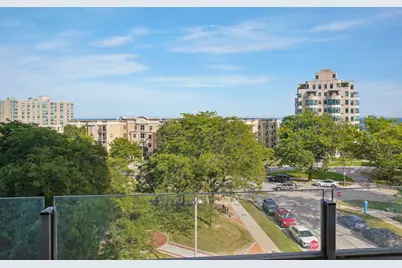 1313 N Franklin Pl #404, Milwaukee, WI 53202 - Photo 45