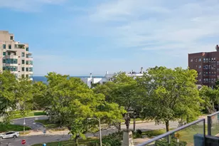 1313 N Franklin Pl, Milwaukee, WI 53202 - Photo 41