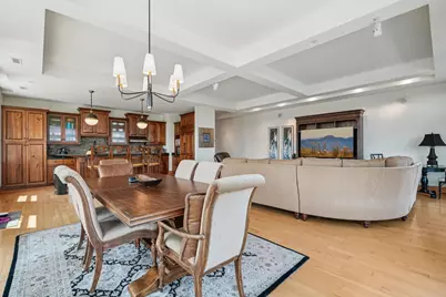 1313 N Franklin Pl #404, Milwaukee, WI 53202 - Photo 11