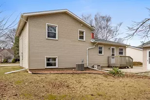 2129 S 23rd St, Manitowoc, WI 54220 - Photo 21