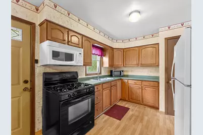 2129 S 23rd St, Manitowoc, WI 54220 - Photo 7