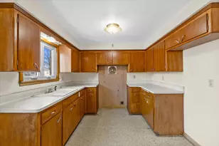 3356 N 60th St, Milwaukee, WI 53216 - Photo 7