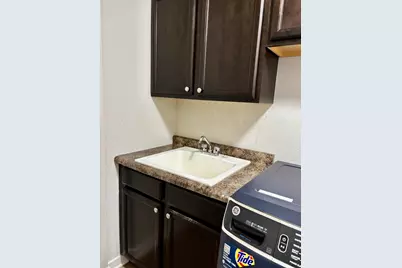 6183 S 40th St, Greenfield, WI 53221 - Photo 33